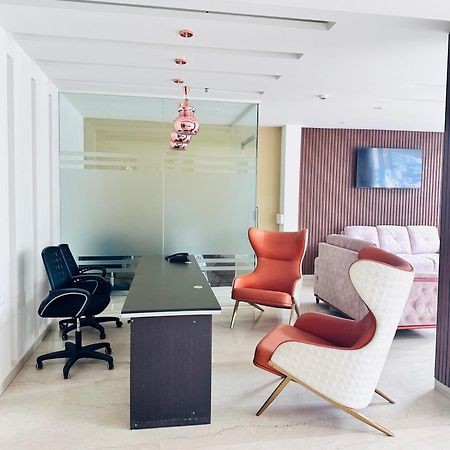 Pearl Palace Attingal 외부 사진