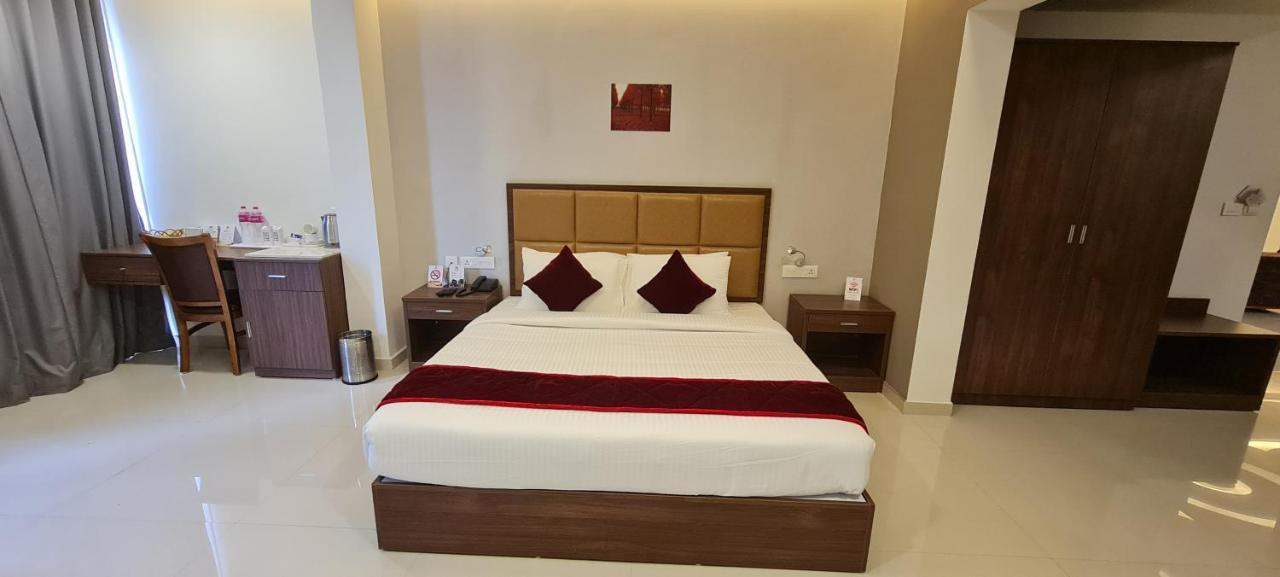 Pearl Palace Attingal 외부 사진