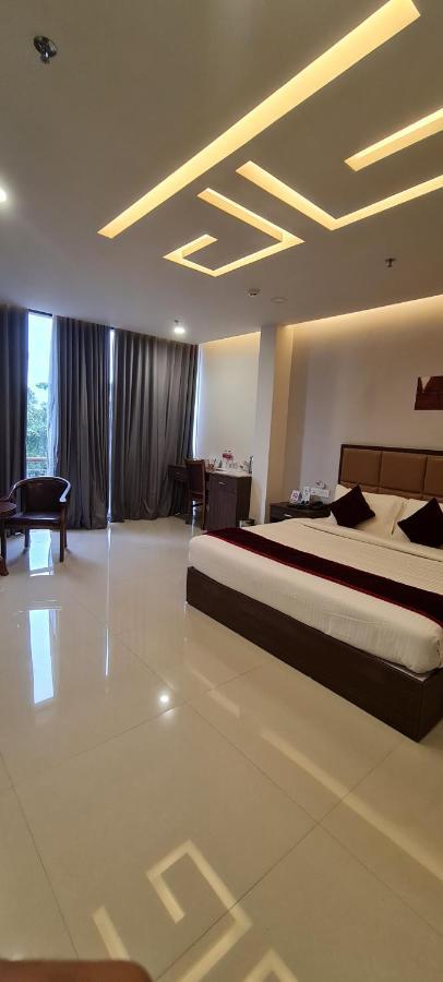 Pearl Palace Attingal 외부 사진
