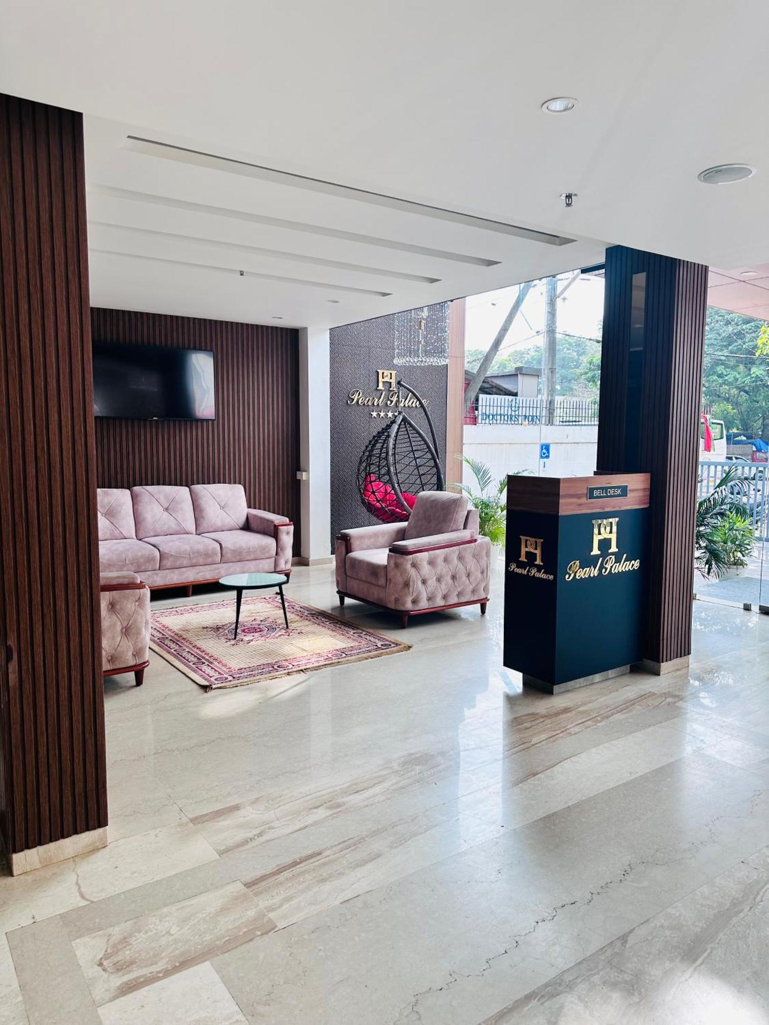 Pearl Palace Attingal 외부 사진