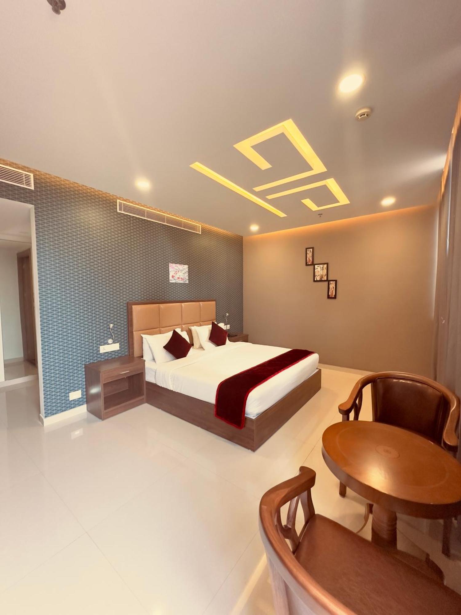 Pearl Palace Attingal 외부 사진